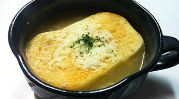 自家製オニオンスープ